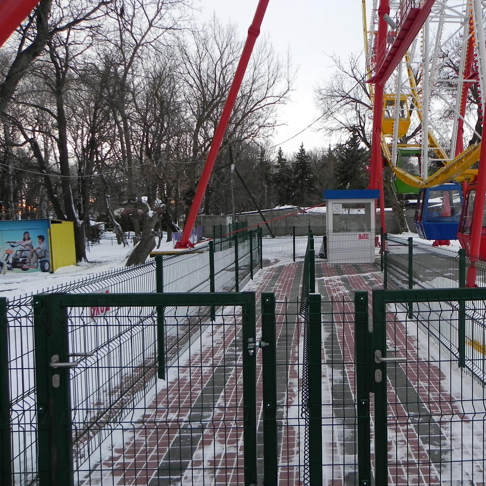 Ограждение 3D панелями Н-1метр колеса обозрения в центральном парке г.Ставрополь