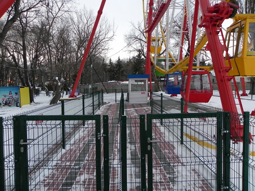 Ограждение 3D панелями Н-1метр колеса обозрения в центральном парке г.Ставрополь